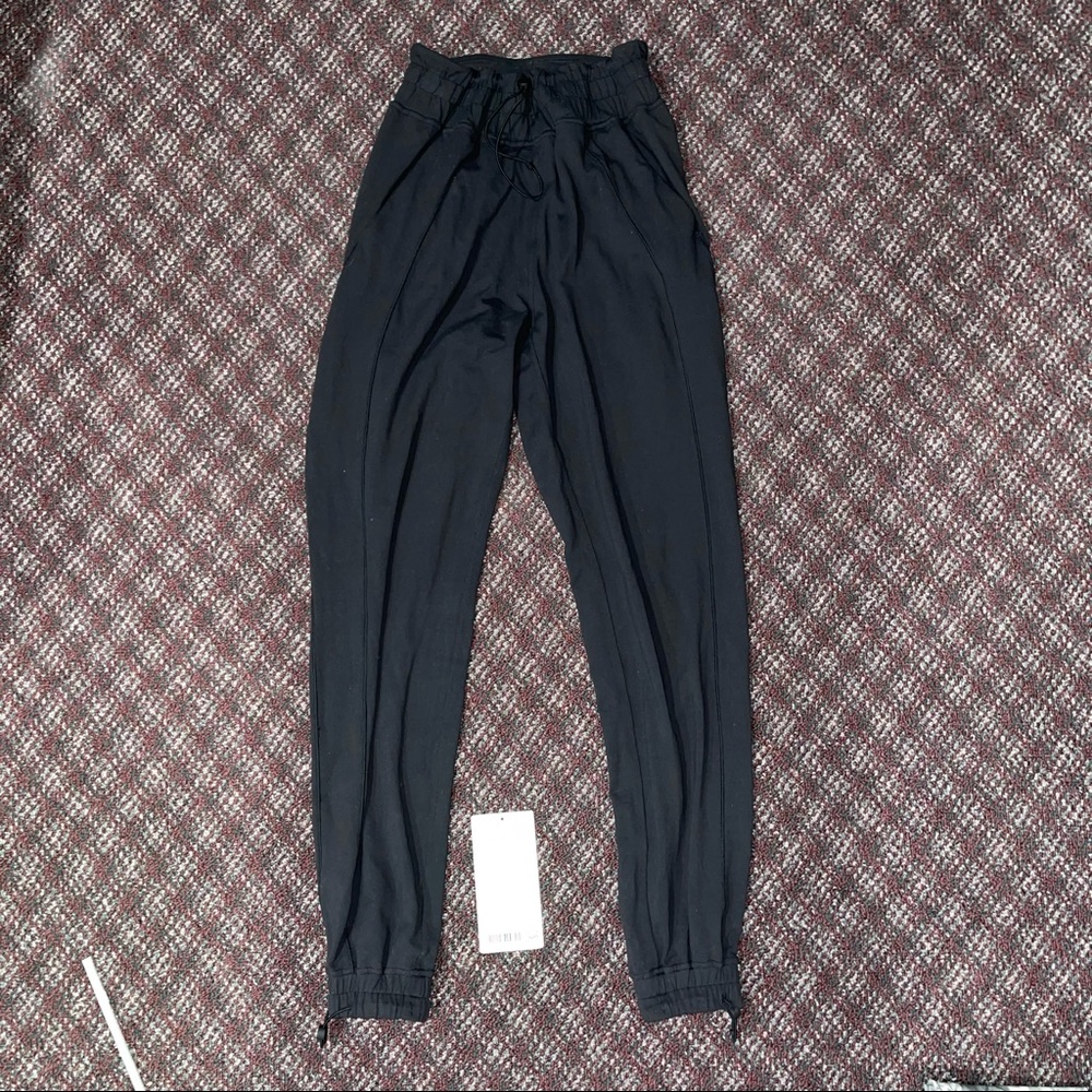lululemon Ready to Rulu jogger cinch
